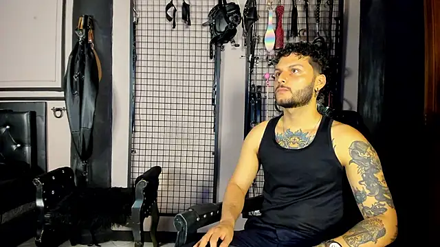 Snapshot of Twisted_Fantasy chatting on February 10, 2026, 3:49 am Twisted Fantasy online show from February 10, 2026, 3:49 am