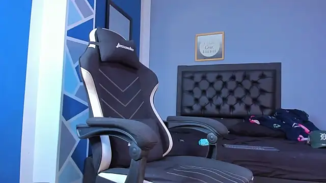 Snapshot of alex_oficial chatting on February 6, 2026, 6:09 am alex oficial online show from February 6, 2026, 6:09 am