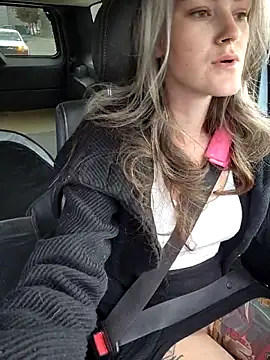 Lilmissvyx online show from October 10, 2025, 3:24 pm