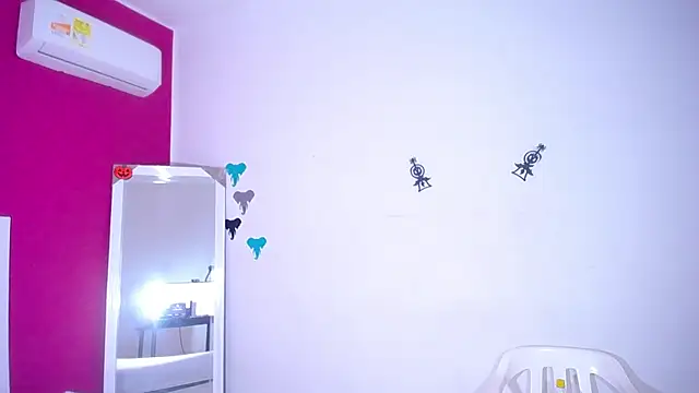 cock whisperer69  online show from December 9, 2024, 2:06 pm