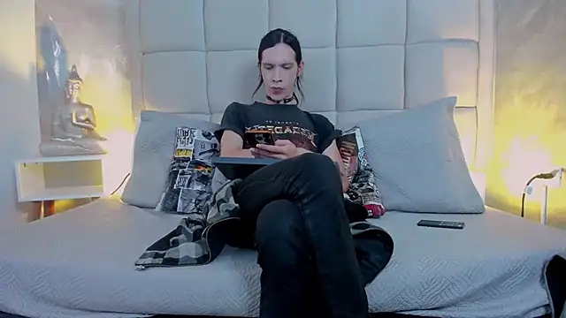 Hecatee 77 online show from November 4, 2025, 7:39 pm