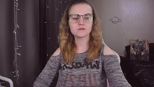 MissBrightShine online show from December 17, 2025, 12:10 pm