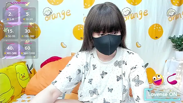 alonelove   online show from April 17, 2026, 2:25 am