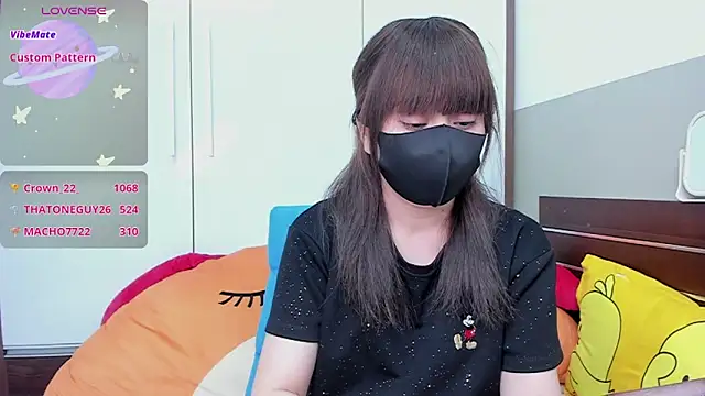 alonelove   online show from September 30, 2025, 2:34 pm