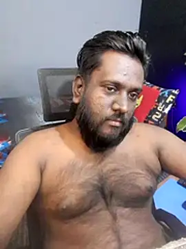 Rayansmith  online show from November 18, 2025, 3:59 pm