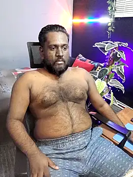 Rayansmith  online show from December 18, 2025, 11:47 am