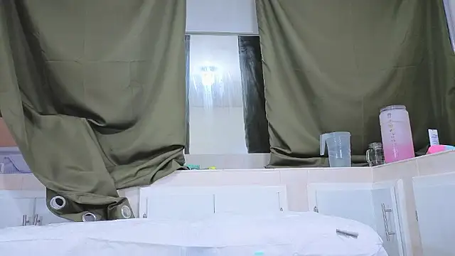 MIYAMOTO MARINA online show from September 21, 2025, 2:33 pm