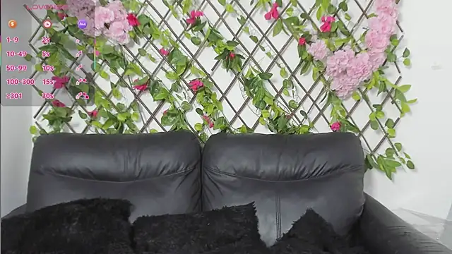 merlyna goldens online show from November 23, 2025, 1:04 am