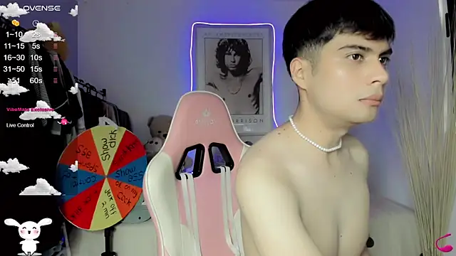 lucas cute online show from February 26, 2025, 3:43 pm