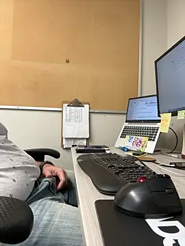 Bigbi6foot5 online show from November 5, 2025, 7:50 pm