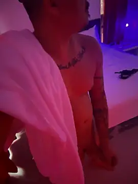 PeterGrandee online show from February 3, 2025, 11:58 pm