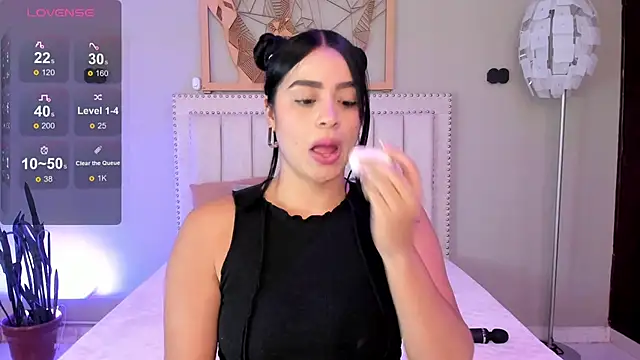 Paula Desousa online show from March 3, 2026, 5:09 pm