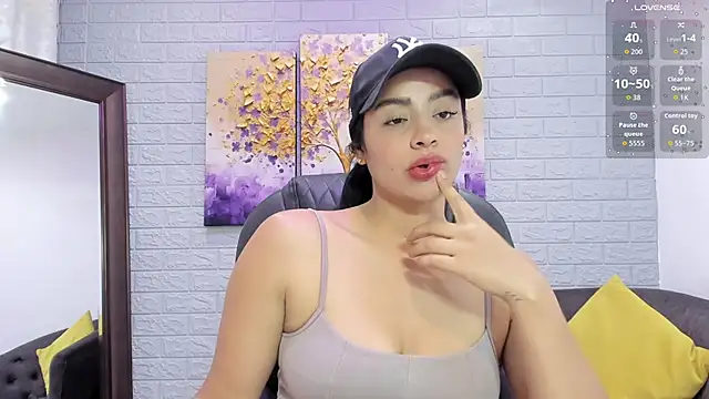 Paula Desousa online show from November 8, 2025, 1:58 pm