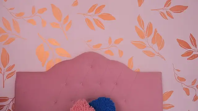 alix bay online show from April 9, 2026, 8:04 pm