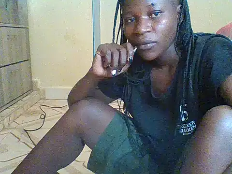 prettychic5 online show from November 12, 2025, 8:18 am