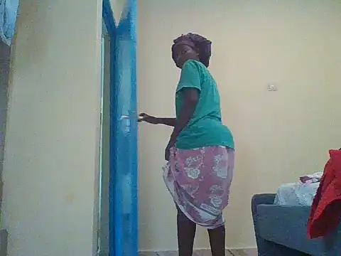 prettychic5 online show from October 11, 2025, 12:28 pm