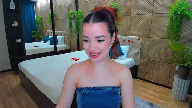 Snapshot of PutOnRepeat chatting on June 10, 2026, 1:07 am PutOnRepeat online show from June 10, 2026, 1:07 am