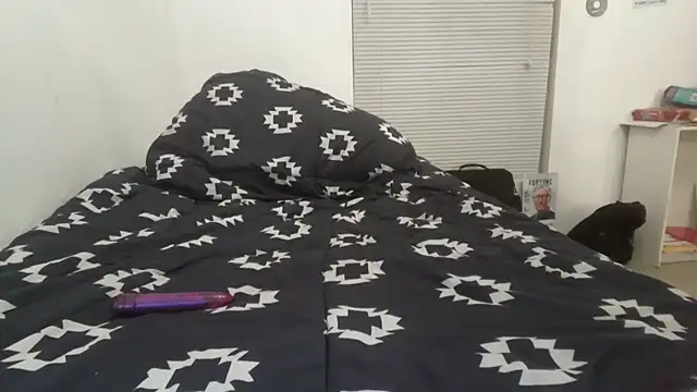 Peachestabby147 online show from October 25, 2025, 12:32 am