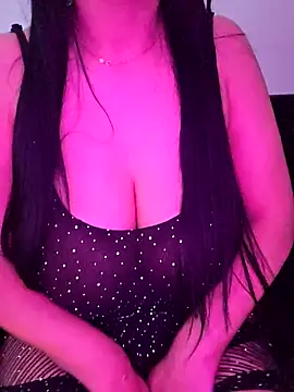 Zeina2024 online show from April 28, 2026, 10:47 pm