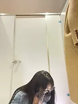 Snapshot of Asia-Lynn chatting on March 18, 2025, 11:55 am Asia-Lynn online show from March 18, 2025, 11:55 am