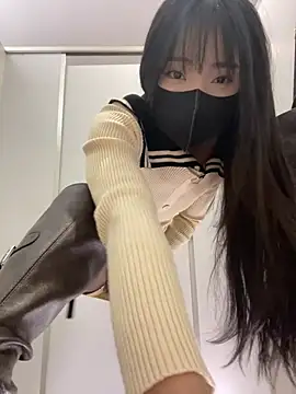 Asia-Lynn online show from January 15, 2026, 11:35 am