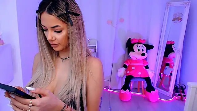 Snapshot of yuukenzi chatting on February 21, 2025, 6:40 am yuukenzi online show from February 21, 2025, 6:40 am