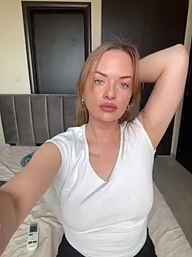 ElenaRebelle online show from February 13, 2026, 11:21 am