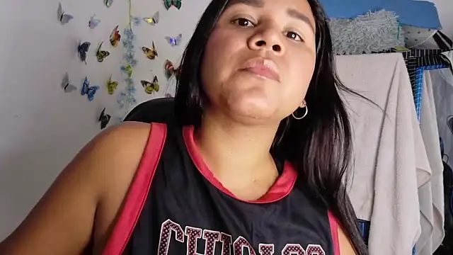 lucy hairypussy83 online show from January 11, 2026, 11:44 pm