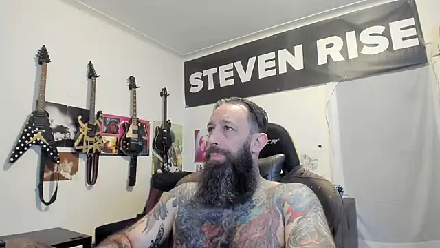 Snapshot of StevenRiseNYC chatting on April 27, 2026, 11:30 am StevenRiseNYC online show from April 27, 2026, 11:30 am