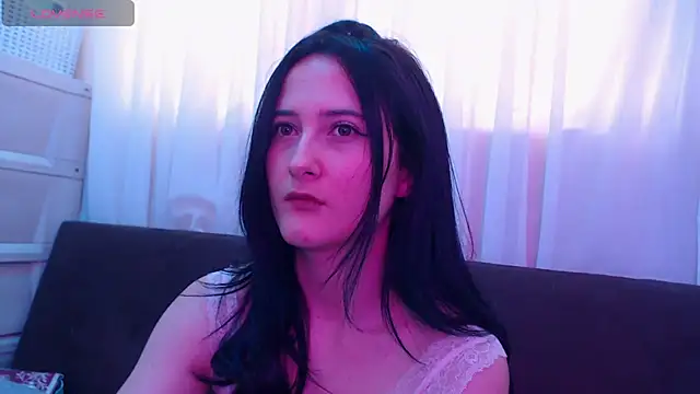 AlissonnFoxx online show from June 6, 2026, 10:37 pm