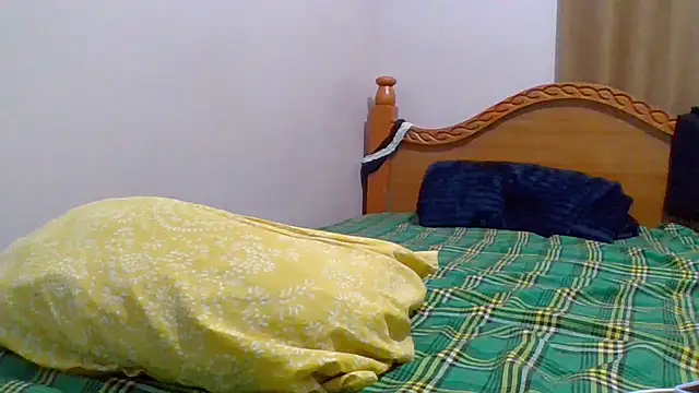 sweet-fancy online show from March 6, 2026, 3:34 am