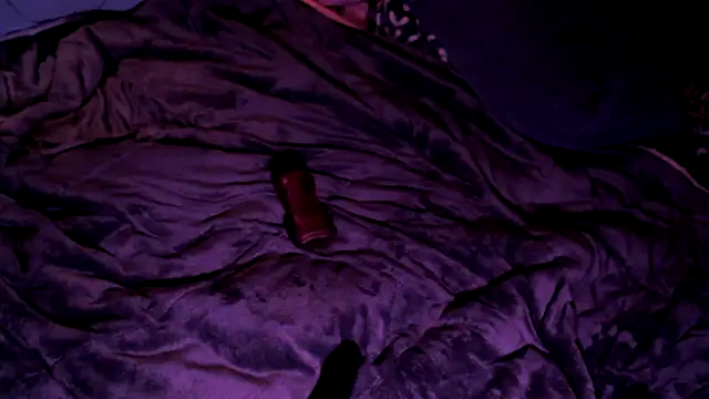 SpunsieLove online show from December 1, 2025, 7:15 pm