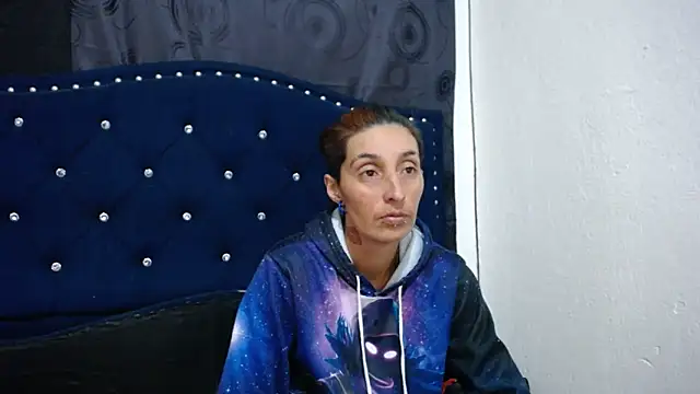 anyu1306 online show from March 6, 2025, 3:46 am