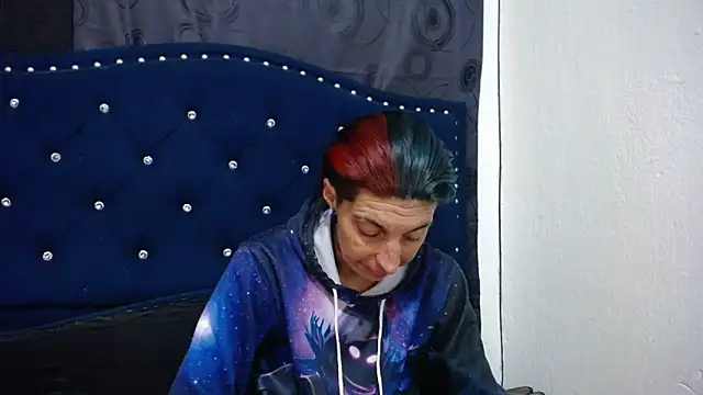 anyu1306 online show from February 19, 2025, 1:51 am