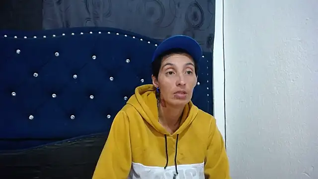 anyu1306 online show from February 1, 2025, 12:07 am