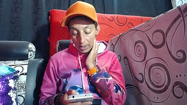 anyu1306 online show from September 18, 2025, 7:39 pm