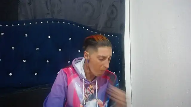 anyu1306 online show from February 8, 2025, 6:43 am