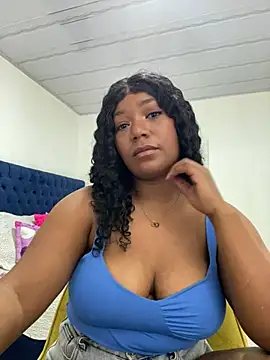 Snapshot of NanaRose77 chatting on May 1, 2026, 4:45 pm NanaRose77 online show from May 1, 2026, 4:45 pm