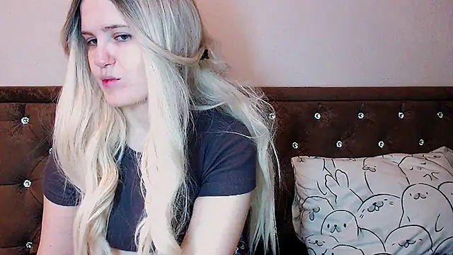 Sara4uu online show from November 23, 2025, 12:31 am