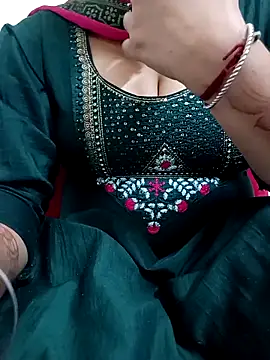 Snapshot of 09punjabi chatting on October 15, 2025, 5:17 am 09punjabi online show from October 15, 2025, 5:17 am