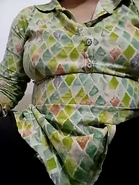 Snapshot of 09punjabi chatting on February 13, 2025, 5:37 am 09punjabi online show from February 13, 2025, 5:37 am