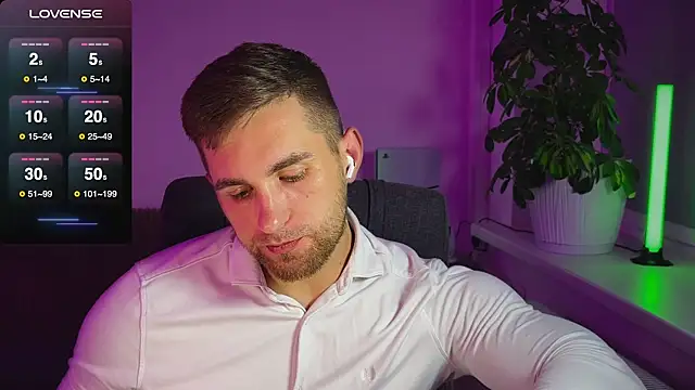 Sweeet  boy online show from October 13, 2025, 9:38 pm