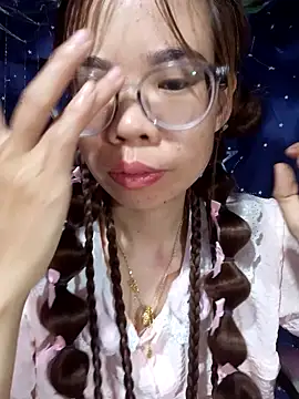   Mai-love19   online show from April 3, 2026, 11:44 pm