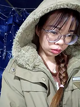   Mai-love19   online show from January 11, 2026, 11:33 pm