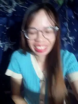   Mai-love19   online show from November 1, 2025, 9:52 pm