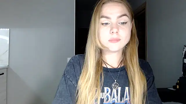 Snapshot of Sunbeam_ chatting on June 29, 2026, 8:19 pm Sunbeam online show from June 29, 2026, 8:19 pm