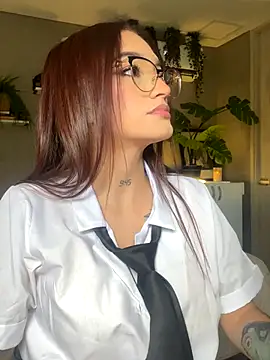 DaniDusan  online show from September 8, 2025, 5:45 pm