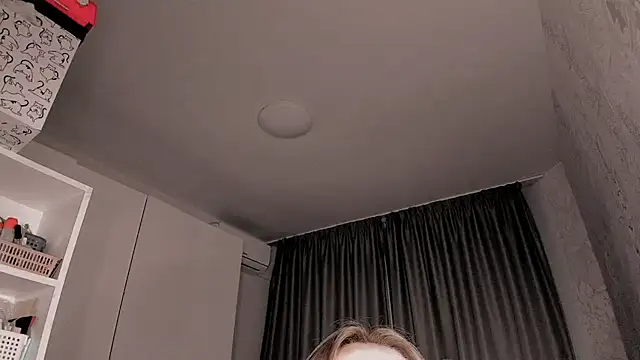 Snapshot of CumOnMy_Tits chatting on November 6, 2025, 12:47 am CumOnMy Tits online show from November 6, 2025, 12:47 am