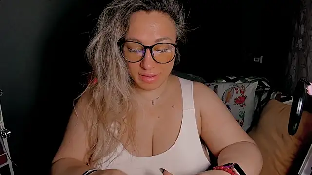 CumOnMy Tits online show from March 29, 2026, 1:40 am