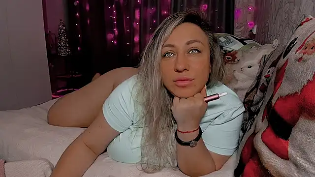 Snapshot of CumOnMy_Tits chatting on December 19, 2025, 12:51 pm CumOnMy Tits online show from December 19, 2025, 12:51 pm